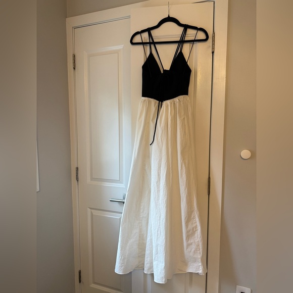 Viral Zara Black and White Sleeveless Maxi Sundress with tie back - Picture 6 of 8